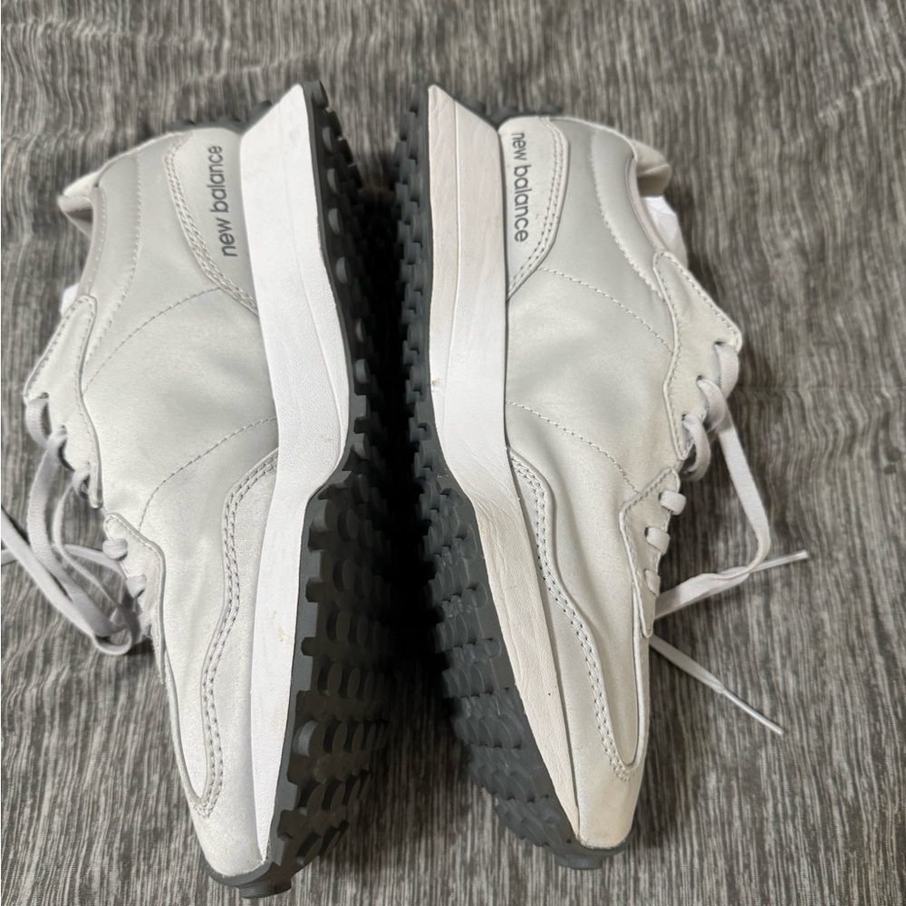 New Balance 327 - Picture 2 of 5